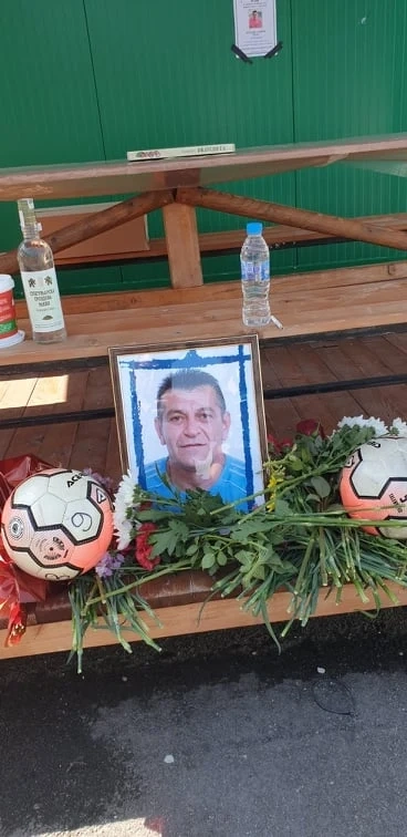 На стадиона отбелязаха 40 дни от загубата на Дечо