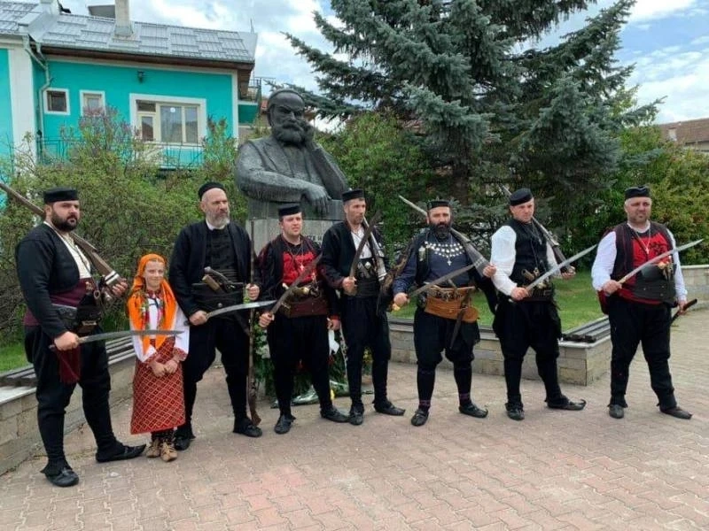 Награда със заснемане на клип за чепинци от „Фолклорна магия”