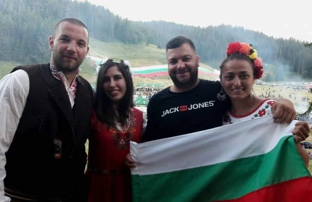 Кум от Пазарджик благослови сватба на Рожен