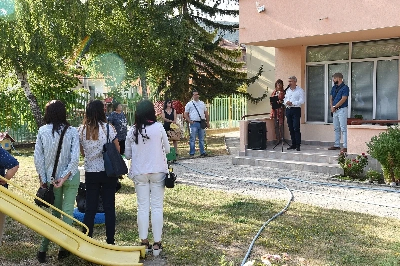 Санират още 2 жилищна блока в Пещера