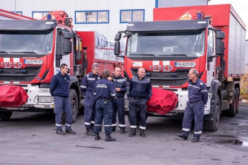 Българските пожарникари вече са в Албания, двама са от Пазарджик
