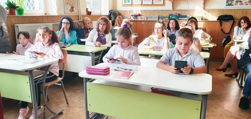Училища от Пазарджик, Варна и Бургас обменят опит в иновационното обучение