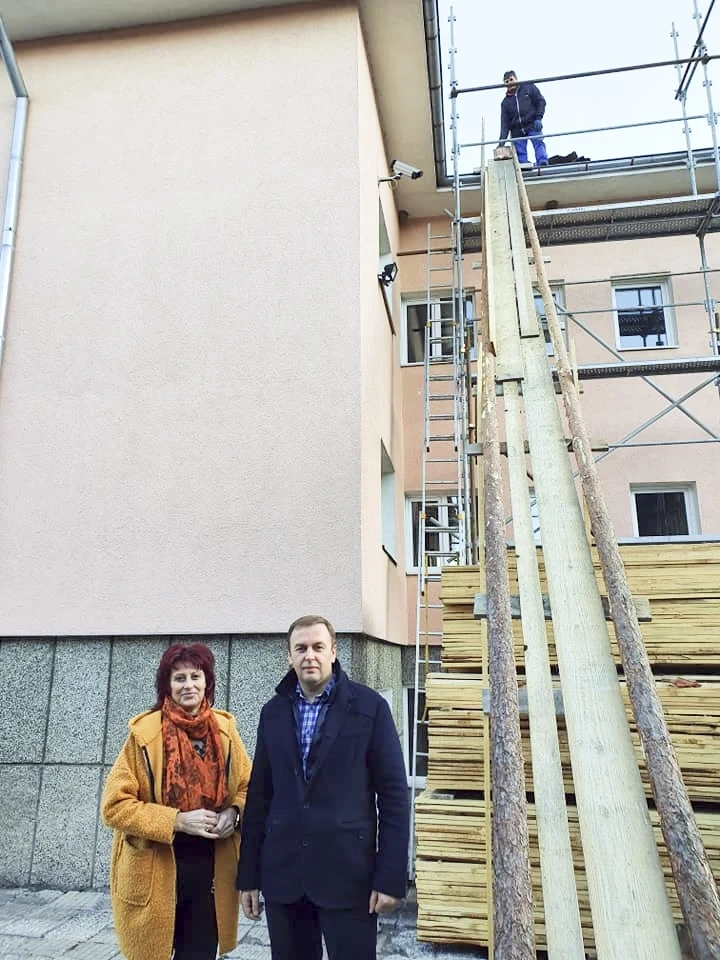 Подменят покрива на детската градина в Сърница
