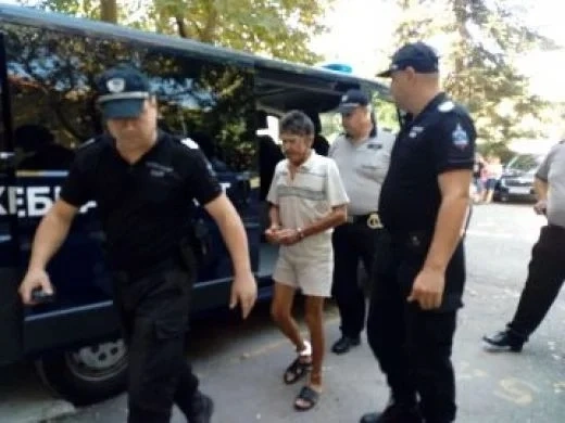 Малоконарец снимал половинката си след като зверски я убил