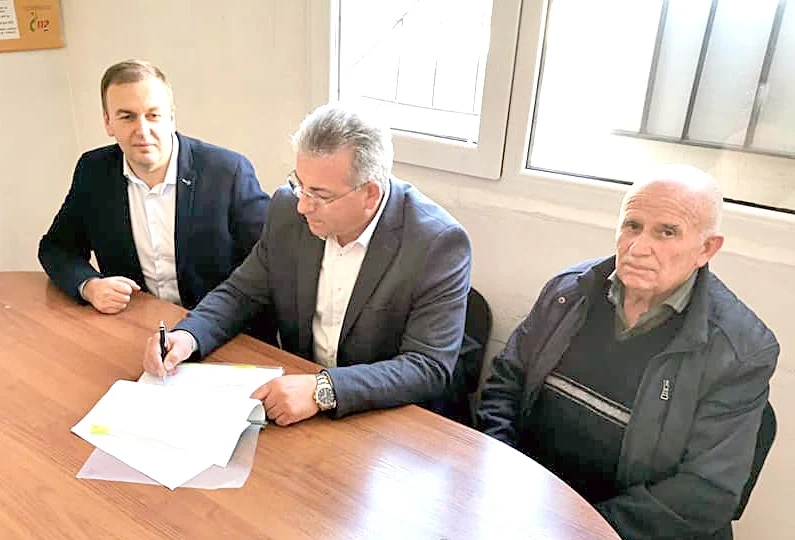 Ремонтират джамията в квартал \