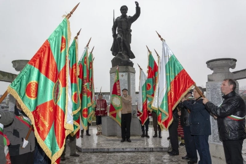 Сведохме глави пред героите от Булаир