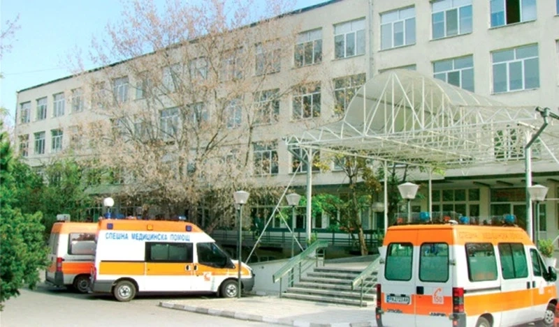 Без външни посетители в болничните стаи и коридори в МБАЛ-Пазарджик