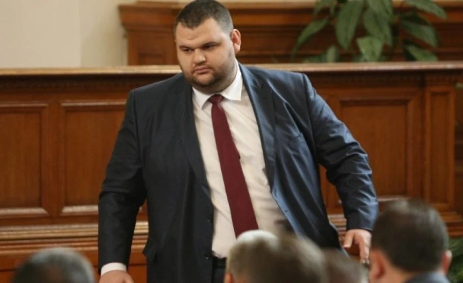Пеевски дари 48 500 лева за МБАЛ „Пазарджик”