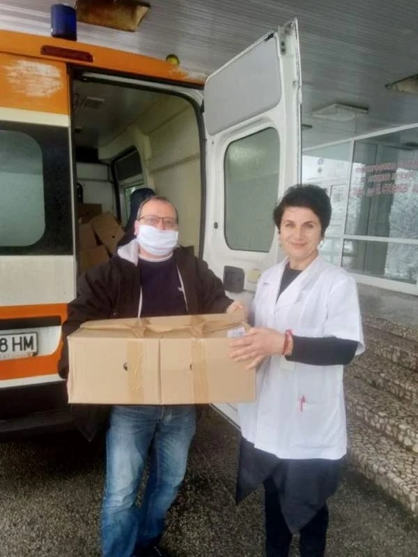 Хранителни пакети от инициативата „Заедно ще се справим” днес се раздават в Пещера и Пазарджик