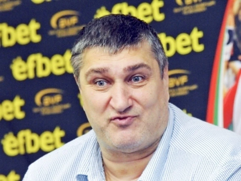 Любо Ганев и ко се правят на ощипани, първенството не е приключило