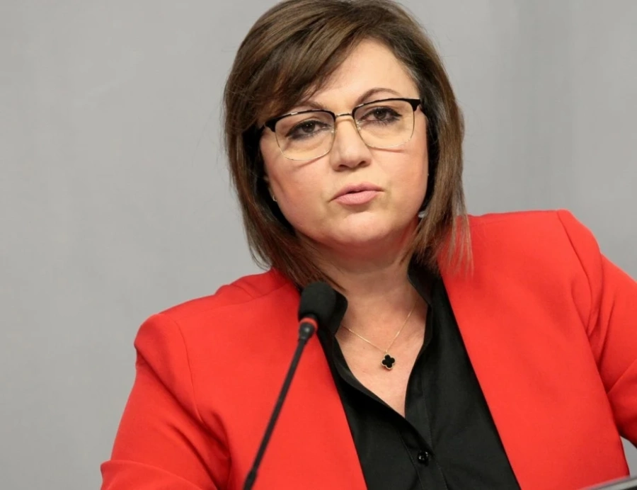 Нинова: Призовавам всички, в деня, в който вотът на недоверие се дебатира, да се съберем пред парламента