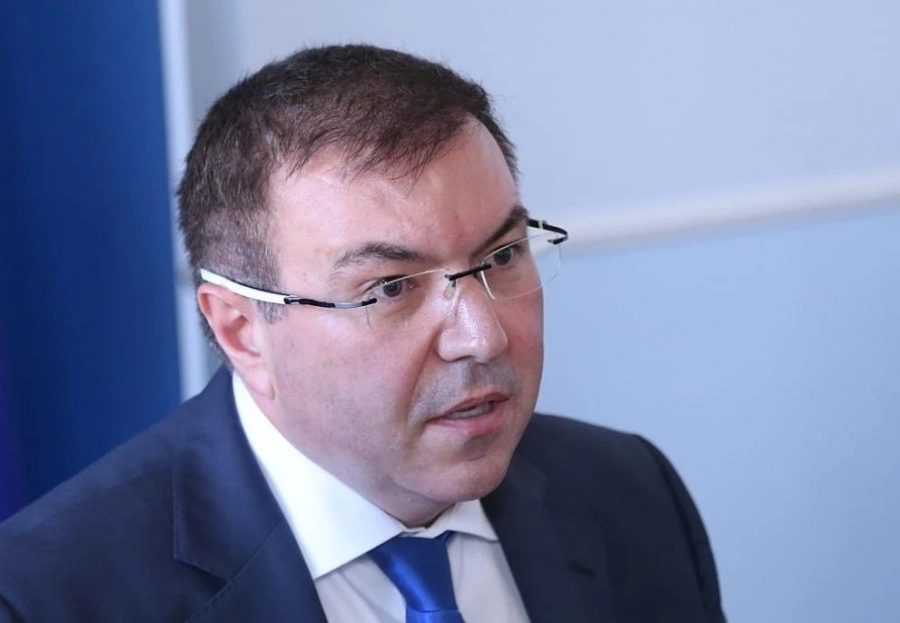 При нужда лекари от други градове идват в Спешна помощ-Пазарджик, здравният министър дойде на място