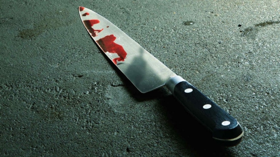 Мъж от Тетевен извадил нож на собственик на шивашки цех