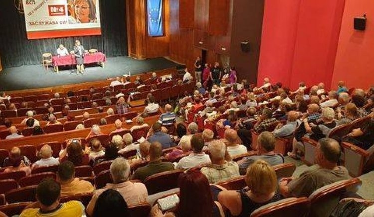 Нинова в Бургас: Препълнените зали в цялата страна са най-голямото доказателство за честния вот