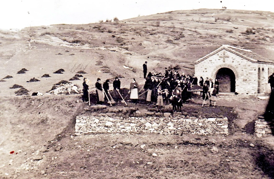 За старите параклиси в Батак