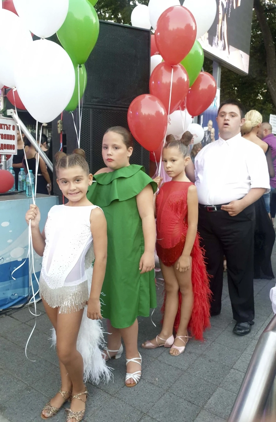 И дете със синдрома на Даун впечатли на Петия национален турнир по спортни танци