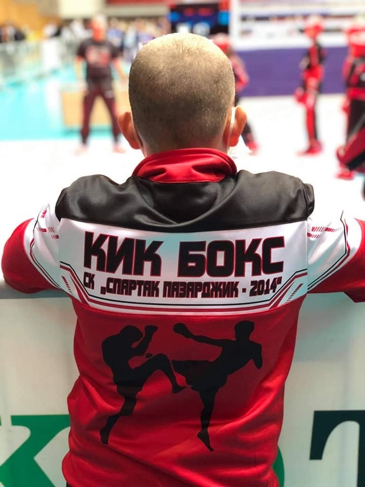 Титла и  общо 12 медала  за „Спартак“-Пазарджик на държавното по кикбокс