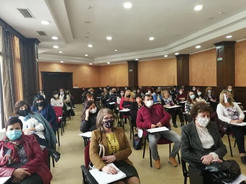 Учители се обучават на добри практики във Велинград