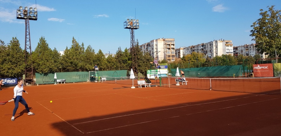 Българка играе финал на двойки на международния тенис турнир