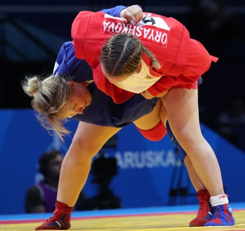 Оряшкова с рекордна шеста световна титла по самбо