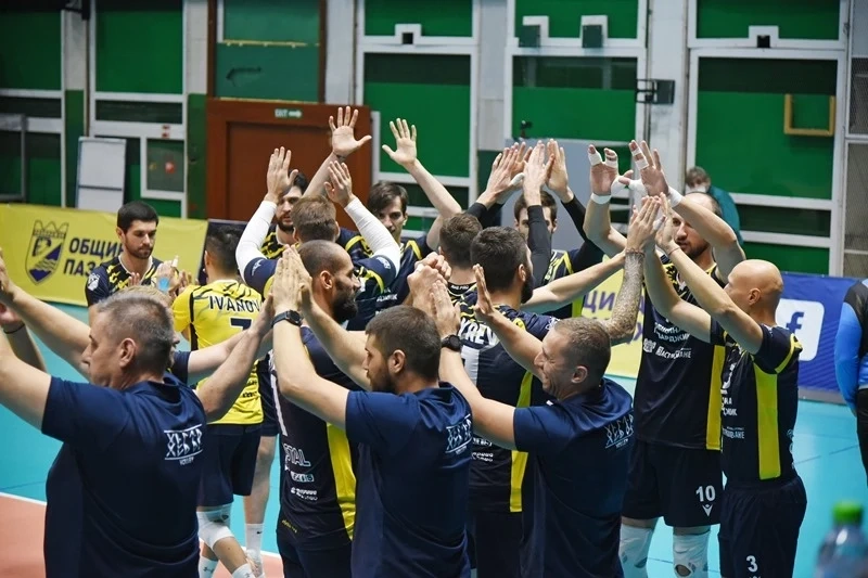 Волейболистите на „Хебър“ докосват осминафинала за Купата на CEV