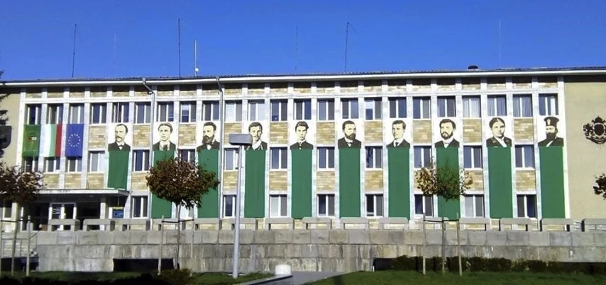 По проект „Панагюрище - духовност и творчество в едно“ Общината стимулира местни творци