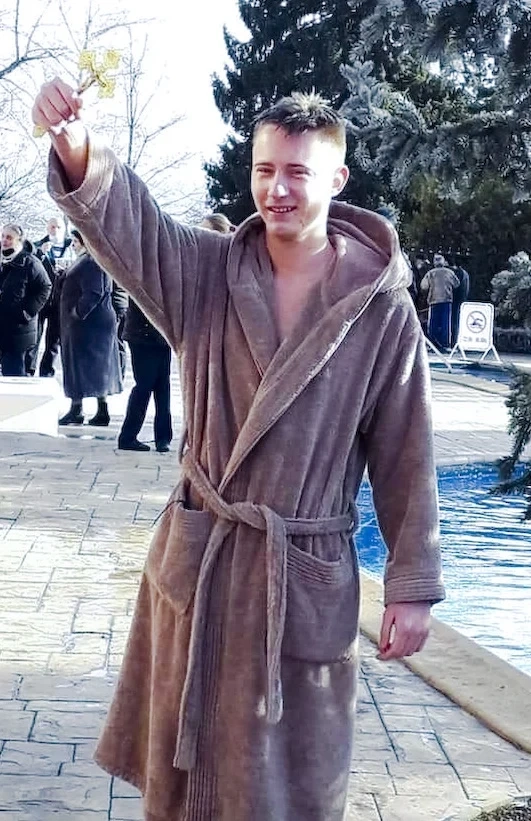 Младите Ангел, Димитър и Михаил извадиха трите кръста на Богоявление в курорта