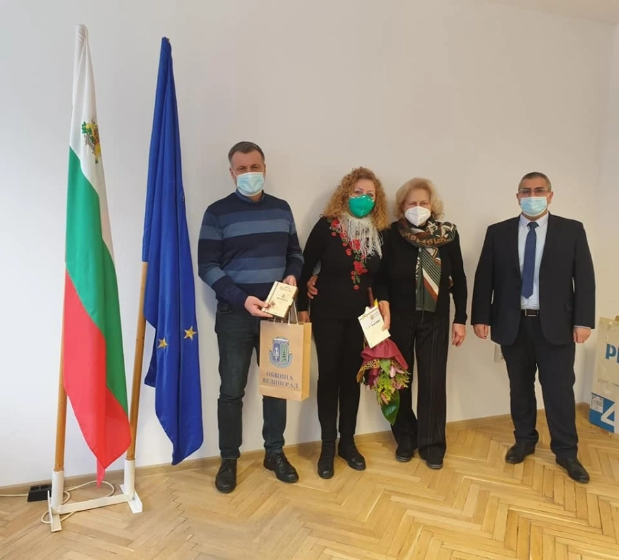 Картички с наричания заместиха ритуала „Даване име на дете”