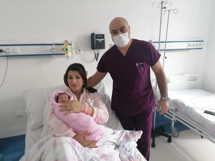 Съветничка в Посолството на Мароко роди в „Уни Хоспитал“