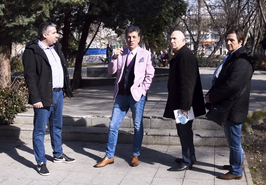 Обновяват Градската градина и градинката при Математическата гимназия