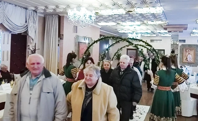 Поздравиха 48 двойки за златна сватба в Пещера