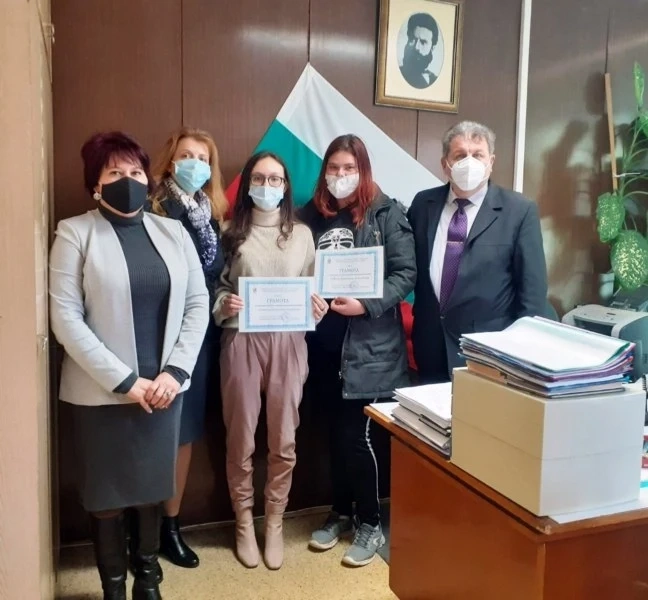 Куп поздравления за Симона и Мина за намерения портфейл