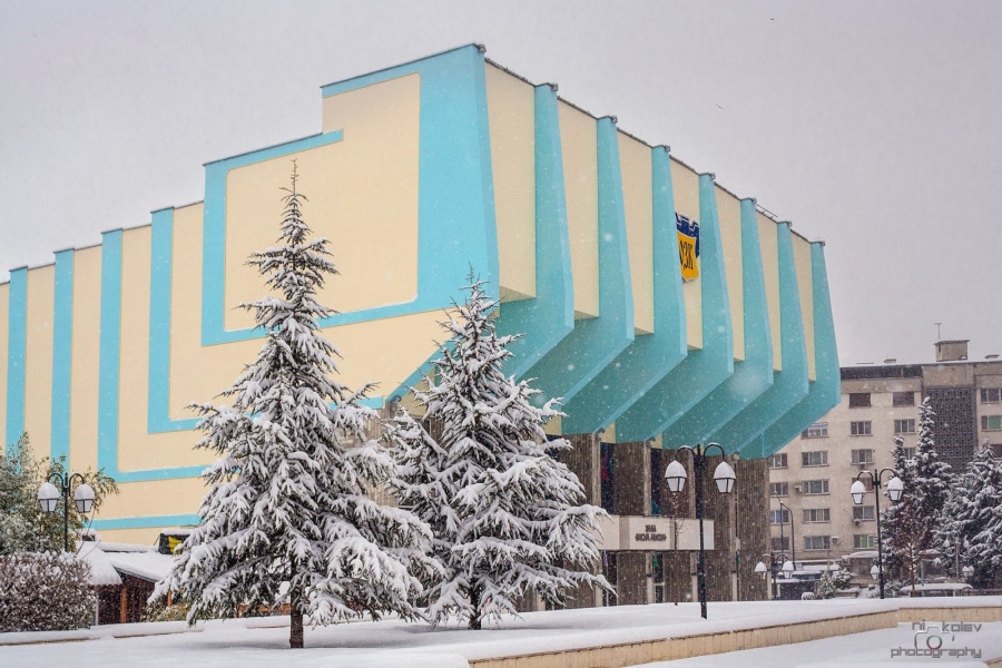 Откриват ремонтираната спортна зала „Левски” и обновената Алея
