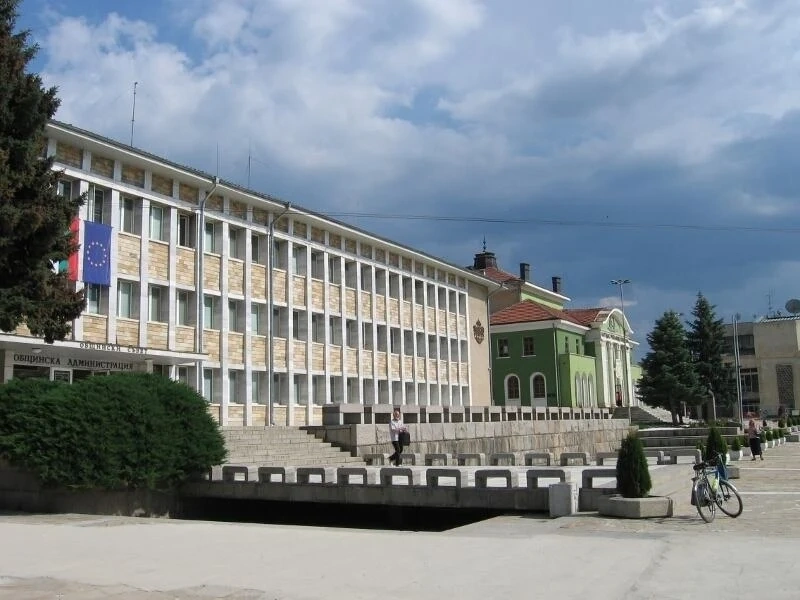 Нова социална услуга „Асистентска подкрепа” в община Панагюрище
