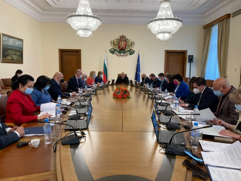 16 имота в Габровица – под управлението на „Железопътна инфраструктура”