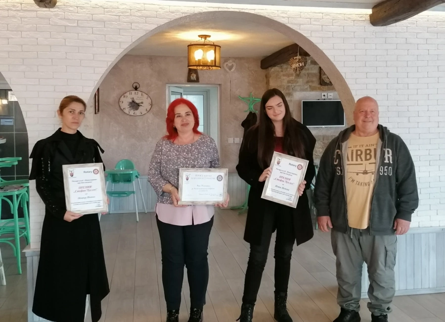 Ротари ПРИЗнание за борбата с COVID-19 получи „Уни Хоспитал”