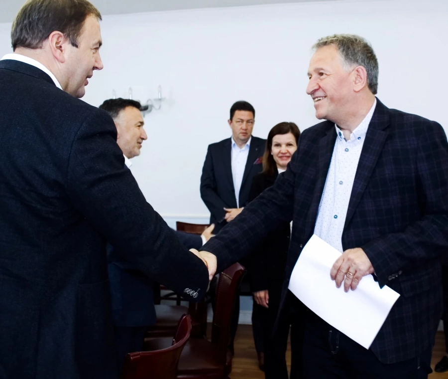 Служебният здравен министър посочи община Сърница като положителен пример