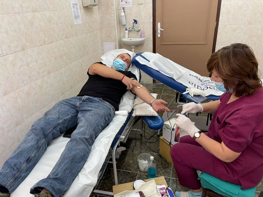 30-годишният Павел Петърнейчев дари кръв за 14-ти път