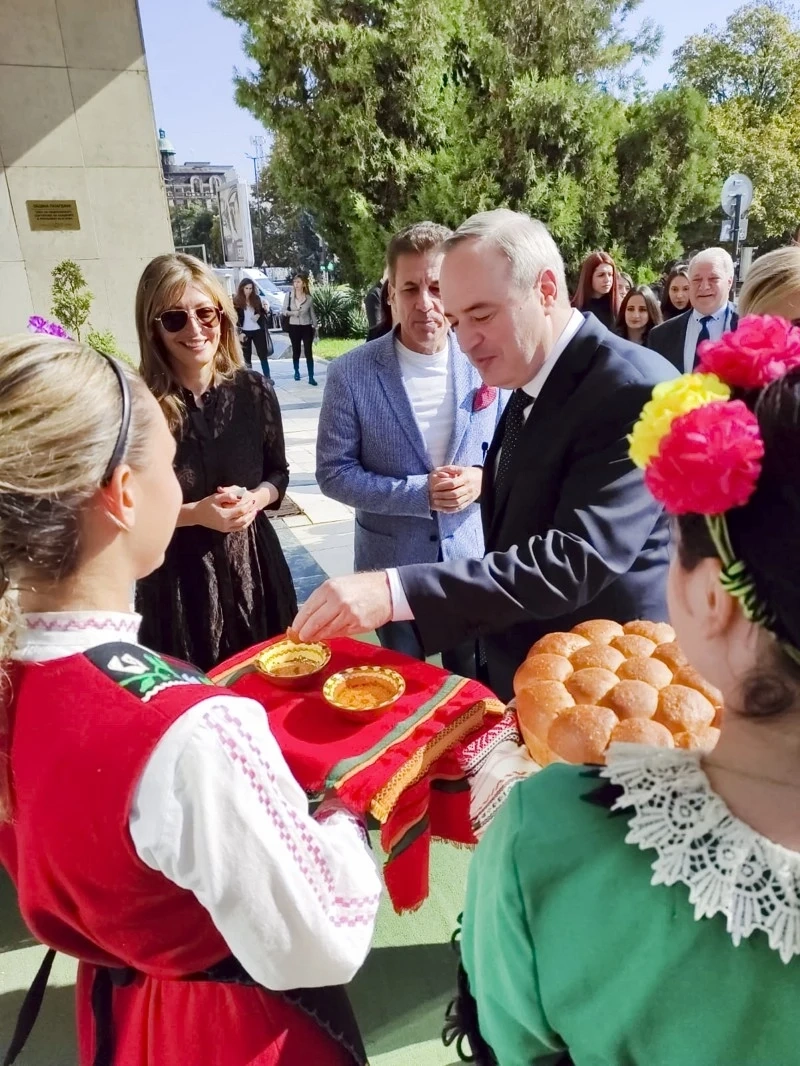 Кандидат-депутатите от коалиция ГЕРБ-СДС посрещнаха проф. Анастас Герджиков и полк. Невяна Митева в Пазарджик