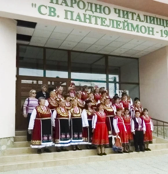Паталеница се гордее и със съвременните си будители