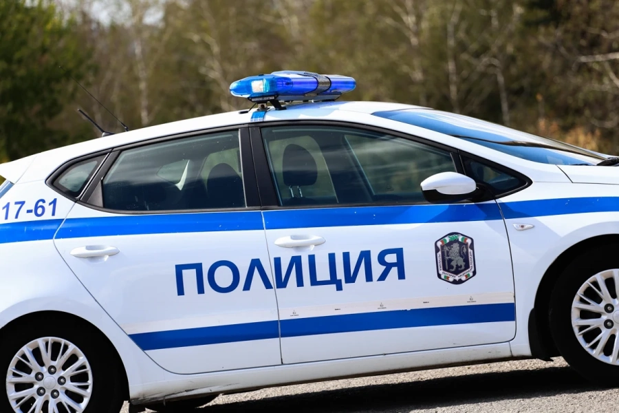 Задържаха 21-годишна панагюрка с дрога