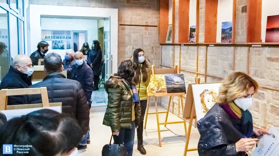 Традиционна годишна изложба в памет на Стефан Чуклев
