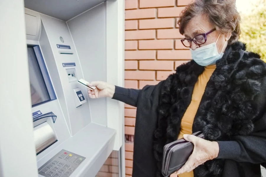 Изплащат пенсиите и добавките към тях между 7 и 21 февруари