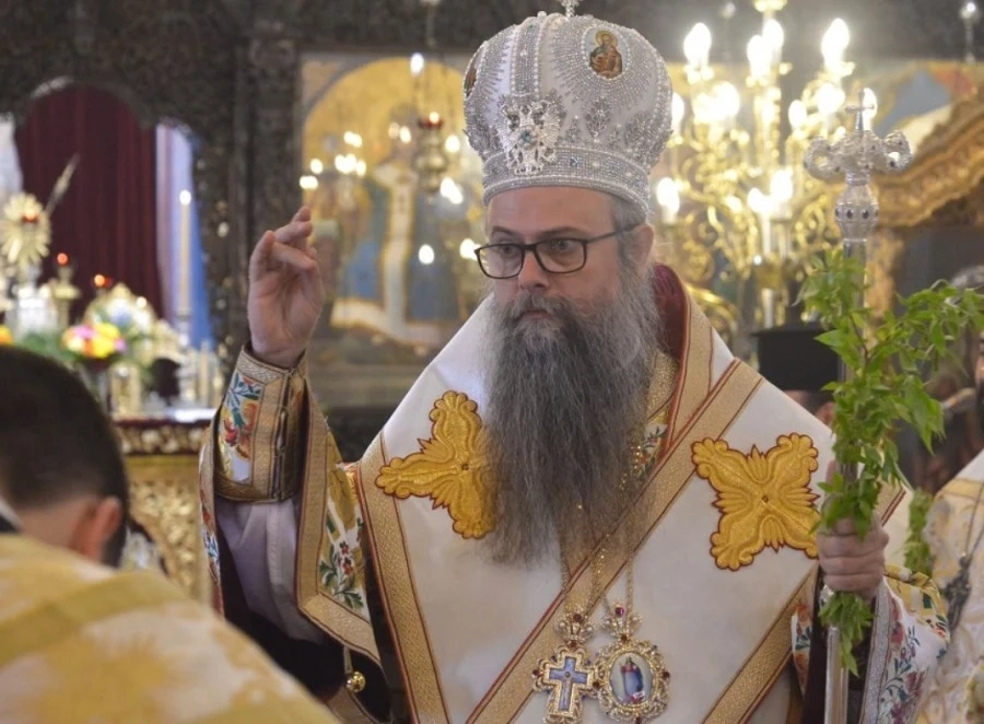 В петък митрополит Николай ще е в Пещера