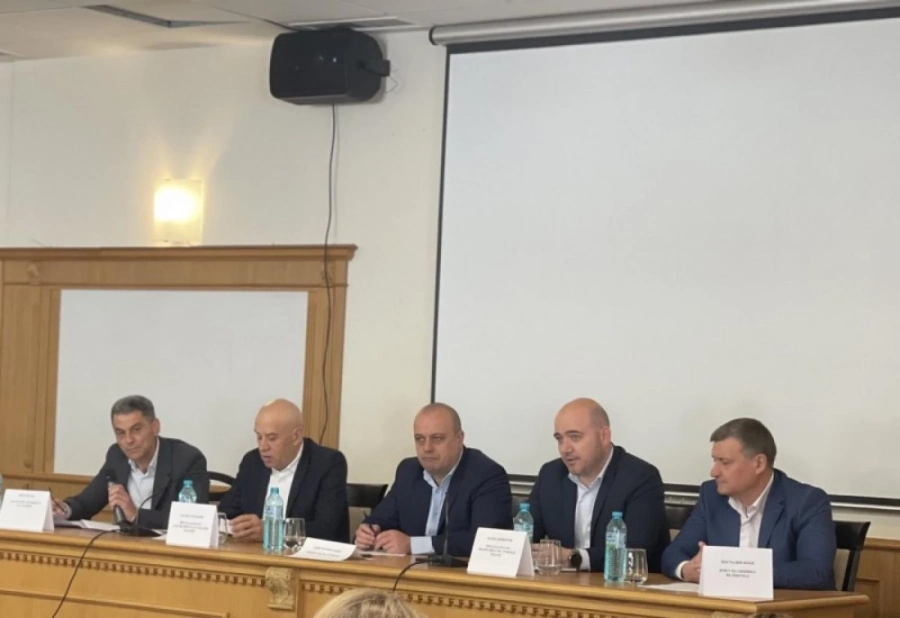 Местната власт и бизнеса се срещнаха с министъра на туризма във Велинград