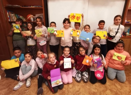 Деца от Пазарджик зарадваха възрастни и самотно живеещи хора за Великден