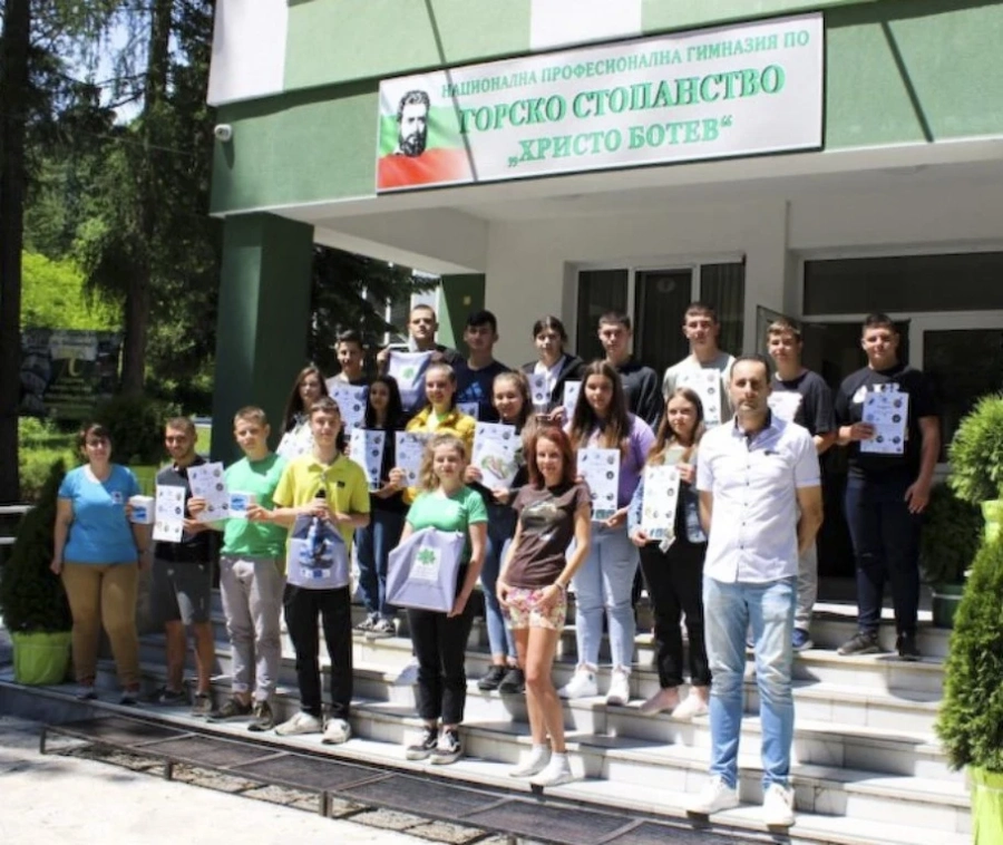 Първо място в страната за НПГГС ”Христо Ботев” в Националната викторина ”Натура 2000 и хищни птици”