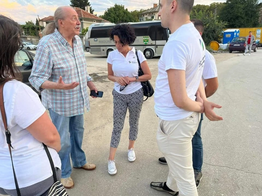 Антоанета Цонева: Нищо не е по-ценно от срещите очи в очи с хората. ”Хайде, направете го”, казват те (СНИМКИ)