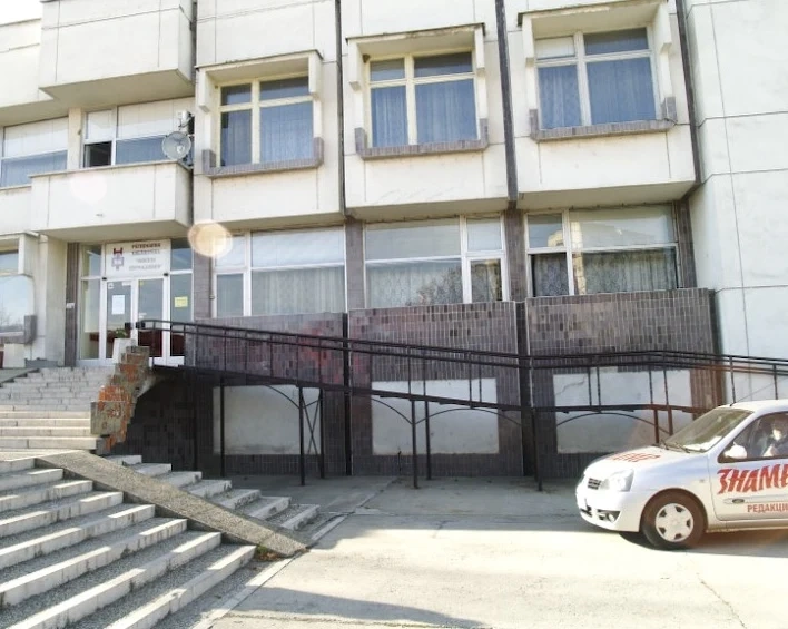 Регионалната библиотека издава био-библиография на Димитър Жлегов