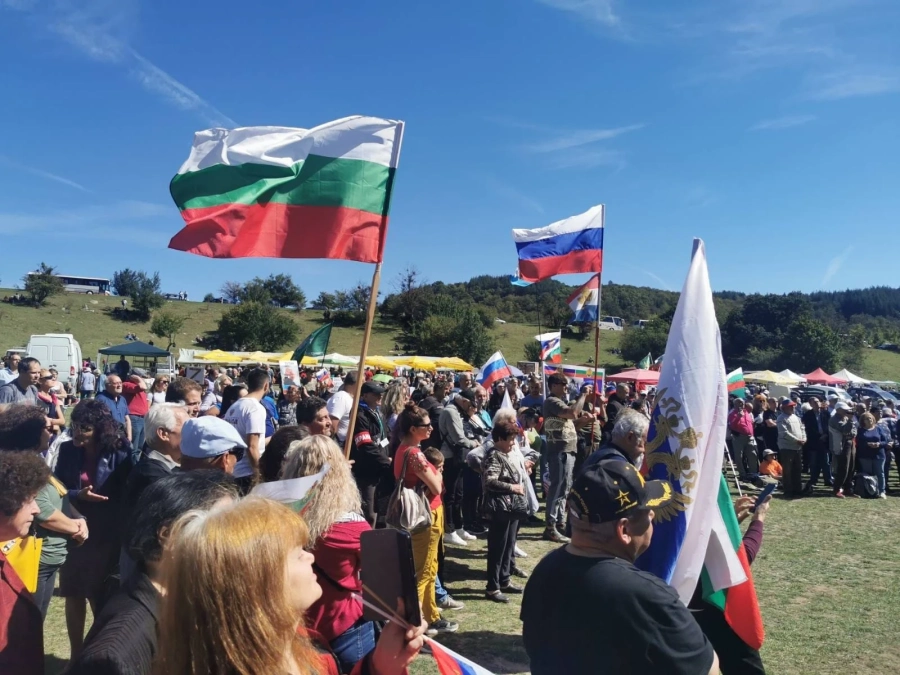 Емблематичен и успешен бе 17-ят Национален събор на приятелите на Русия